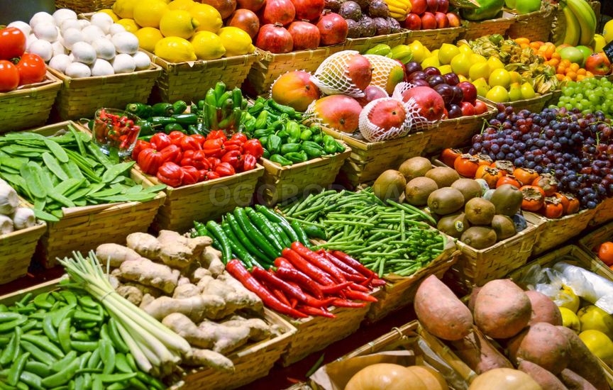 Покупка овощей и фруктов