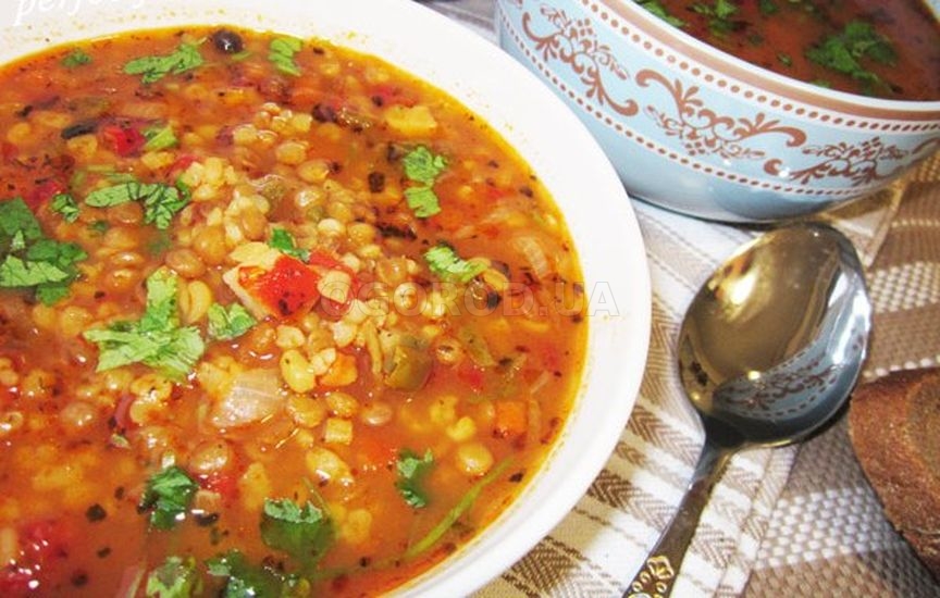 Турецкий чечевичный суп на курином бульоне