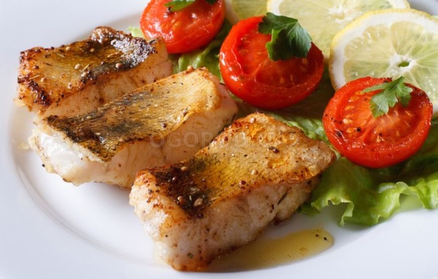 Запеченный в духовке судак