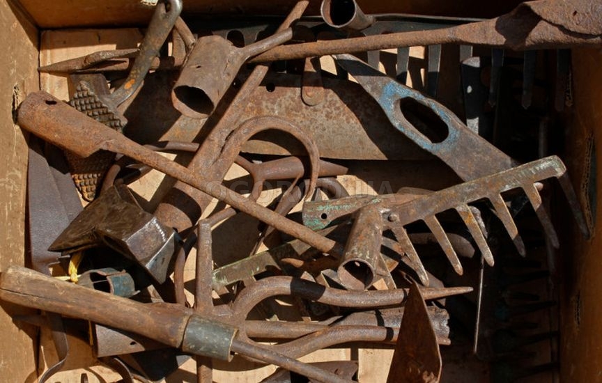 Как хранить инструмент и технику зимой