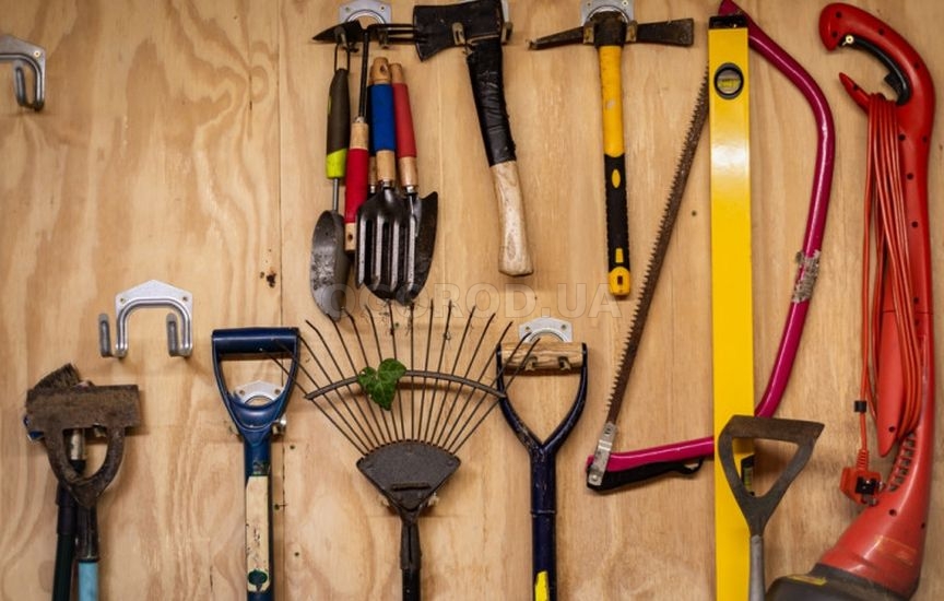 Как хранить инструмент и технику зимой