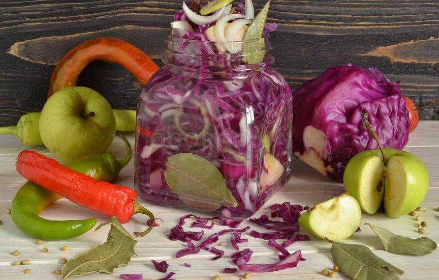 Маринованная краснокочанная капуста