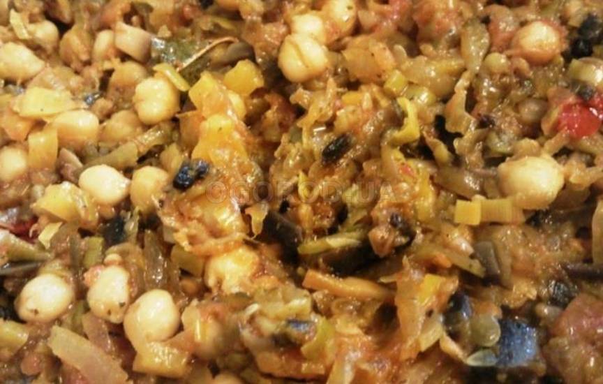 Икра из нута и соленых огурцов